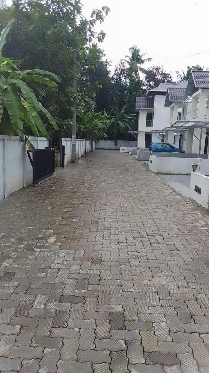Fully Furnished 3Bhk 2 Floor Villa อันกามาลี ภายนอก รูปภาพ